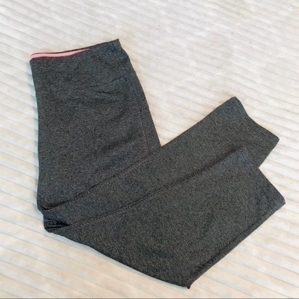 Marika Gray Stripe Cropped Leggings Yoga Capris